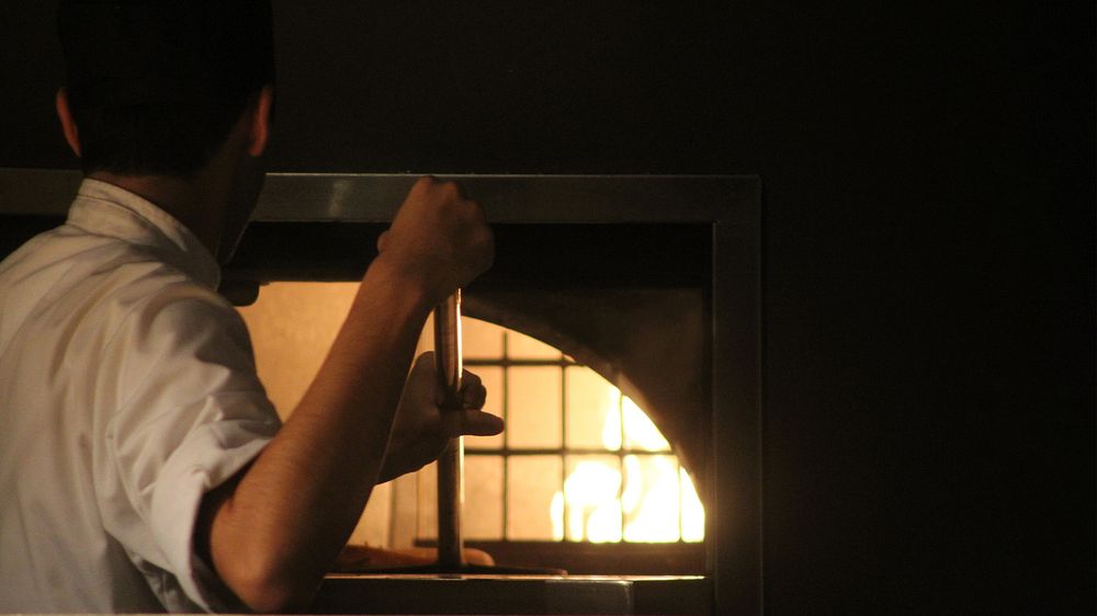 Charcoal stove baking desktop wallpaper, chef job & career image
