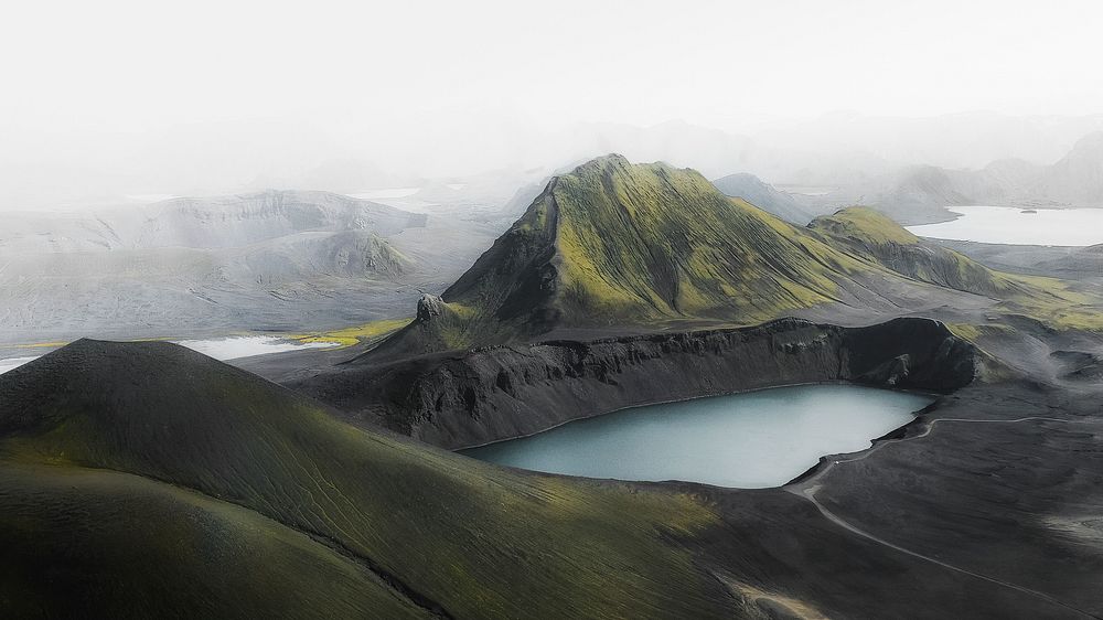 Hnausapollur Crater Lake desktop wallpaper, Iceland landmark image