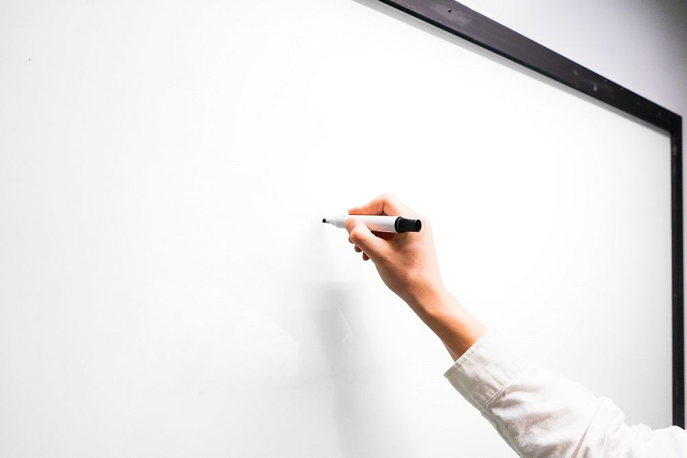 White board with blank space
