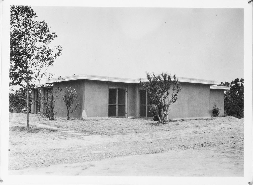 Rammed earth house. Gardendale Tract, Birmingham, Alabama. Sourced from the Library of Congress.