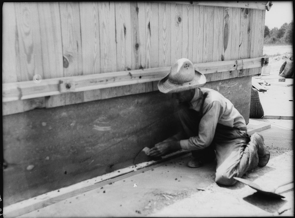 Rammed earth construction near Birmingham, Alabama. Sourced from the Library of Congress.
