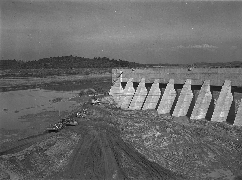 Fort Loudon [i.e., Loudoun] Dam, Tennessee. Tennessee Valley Authority (TVA). Construction. Sourced from the Library of…