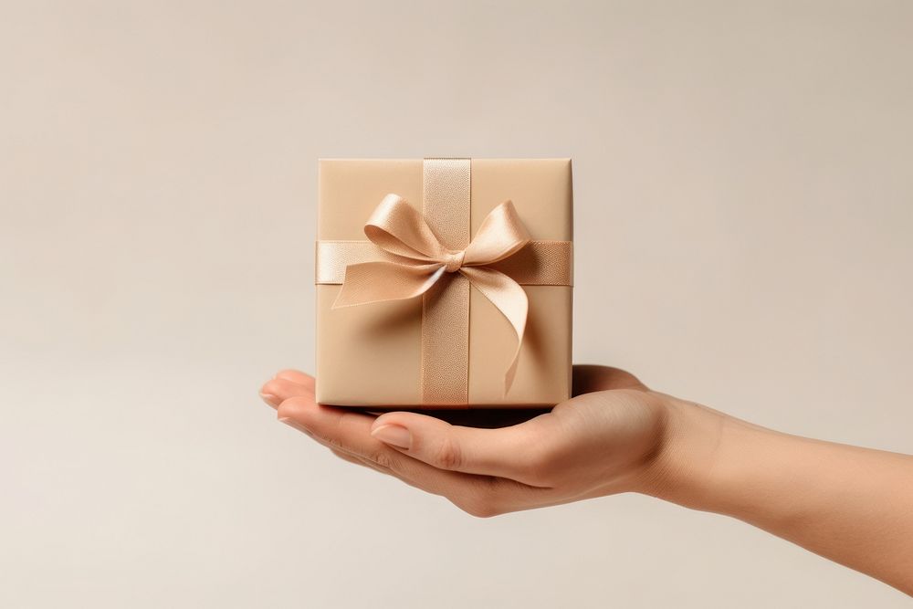 Gift holding hand box. 