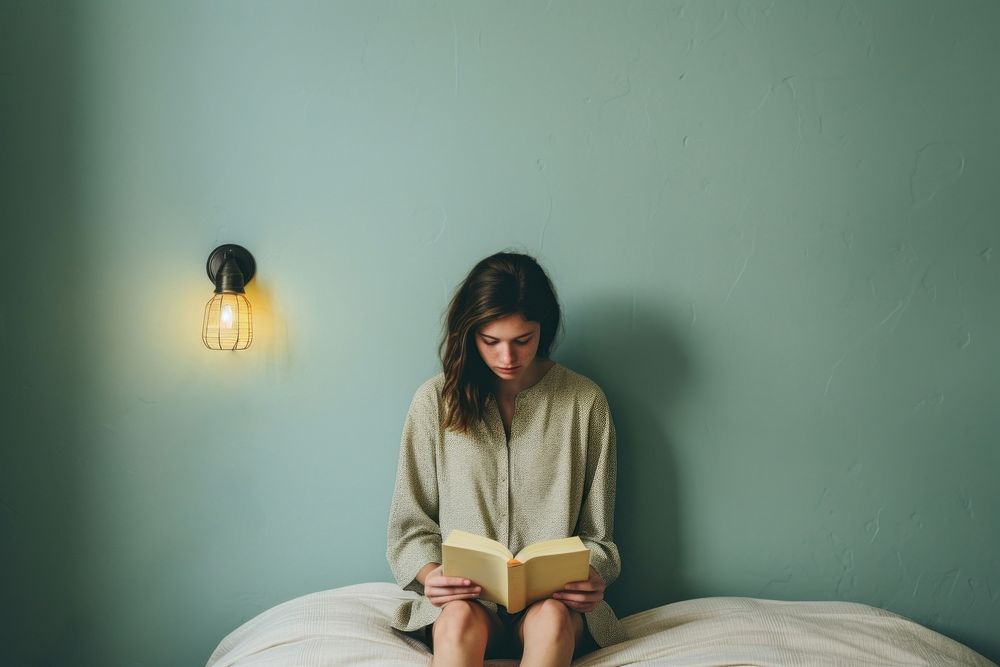 Woman reading book. 