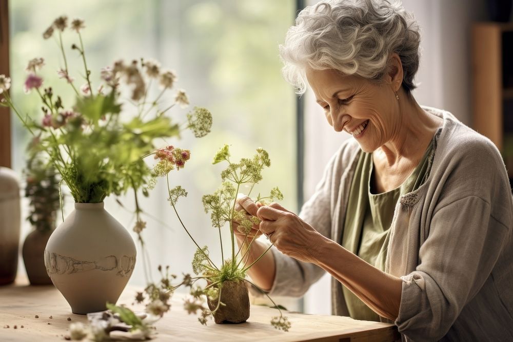 Retirement adult plant woman. 