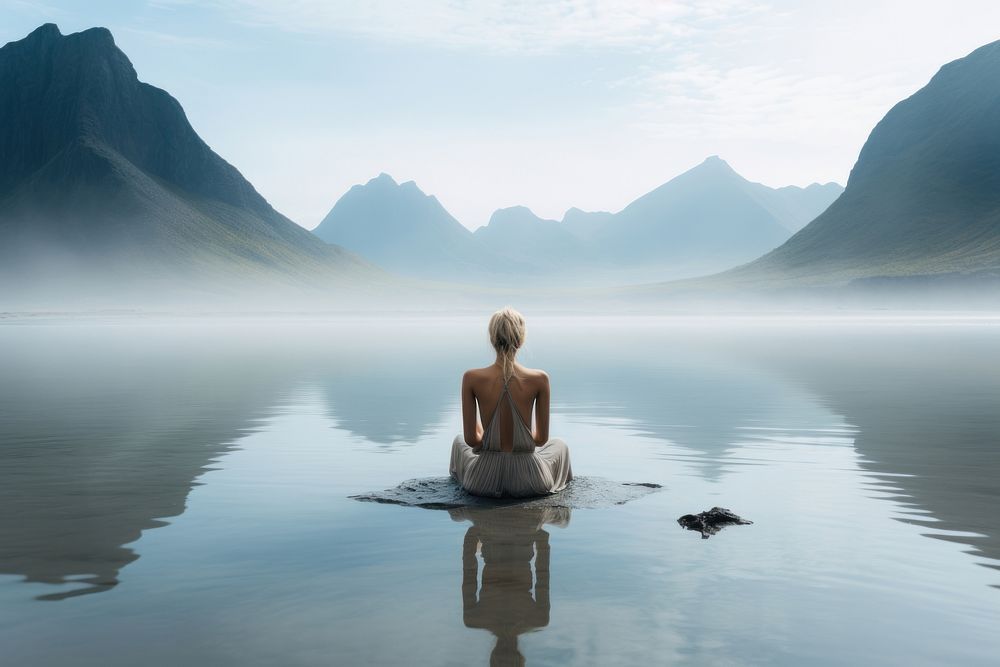 Landscape sitting back mountain. 