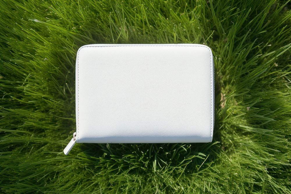 Tote bag grass wallet plant. 
