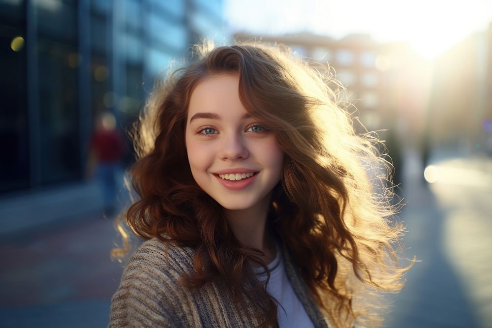 Chubby teen girl portrait smile | Free Photo - rawpixel