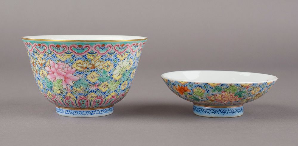 Covered Bowl with Design of Floral Sprays on a Diaper Ground