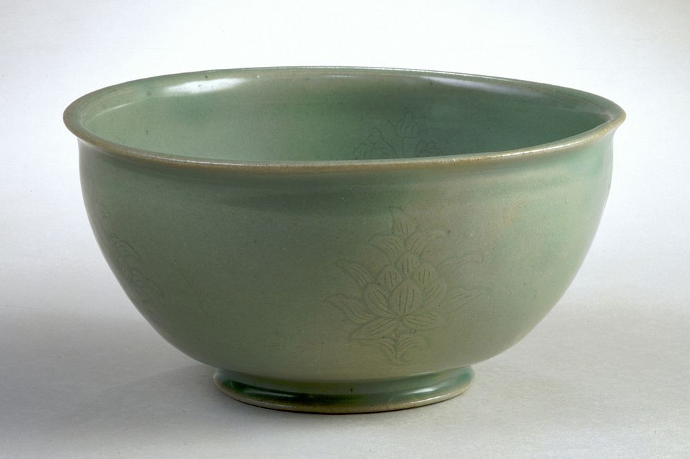 Warming Bowl seungban with Design of Lotus Blossoms