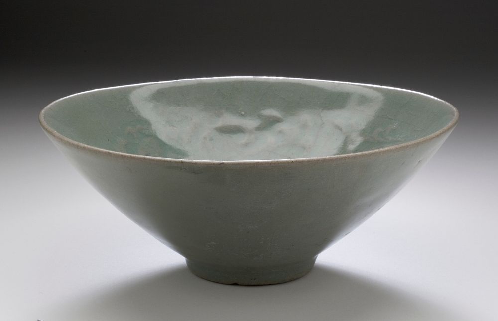 Bowl with Carved Peony Scroll Design