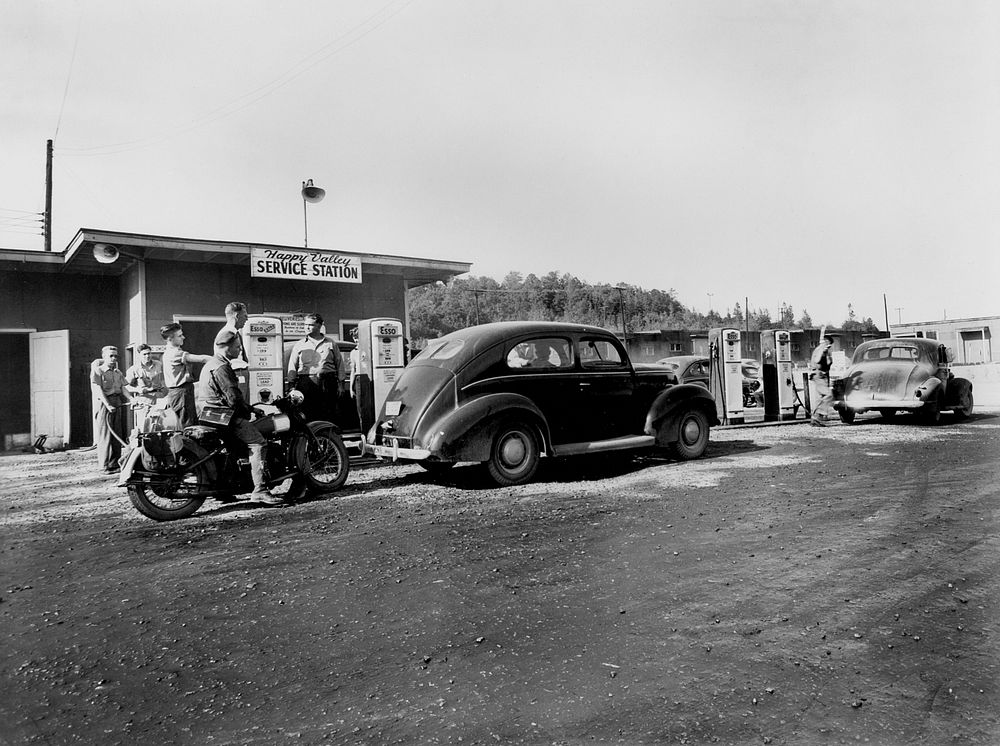 Happy Valley Service Station 1943 Oak Ridge