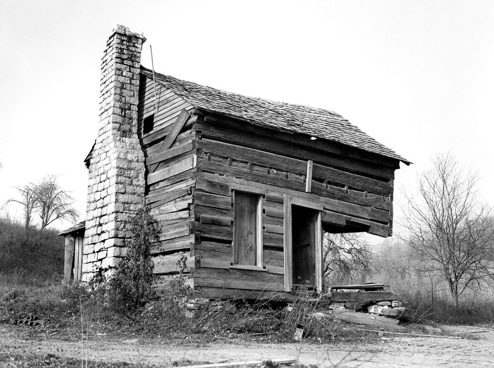 Cabin pre Oak Ridge 1944
