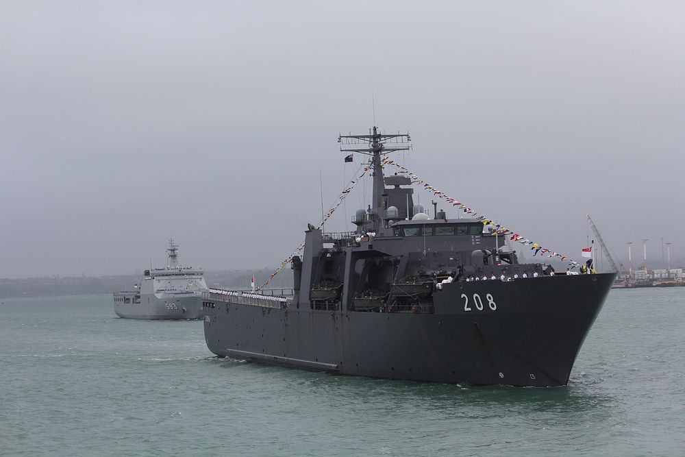 the Royal New Zealand Navy’s 75th Birthday celebrations - Auckland, 2016