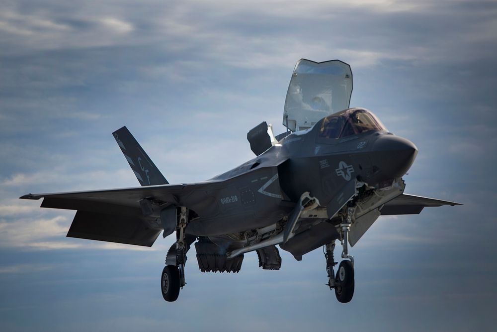 PACIFIC OCEAN -- An F-35B Lightning II Prepares to land on the flight deck of the amphibious assault ship USS America (LHA…