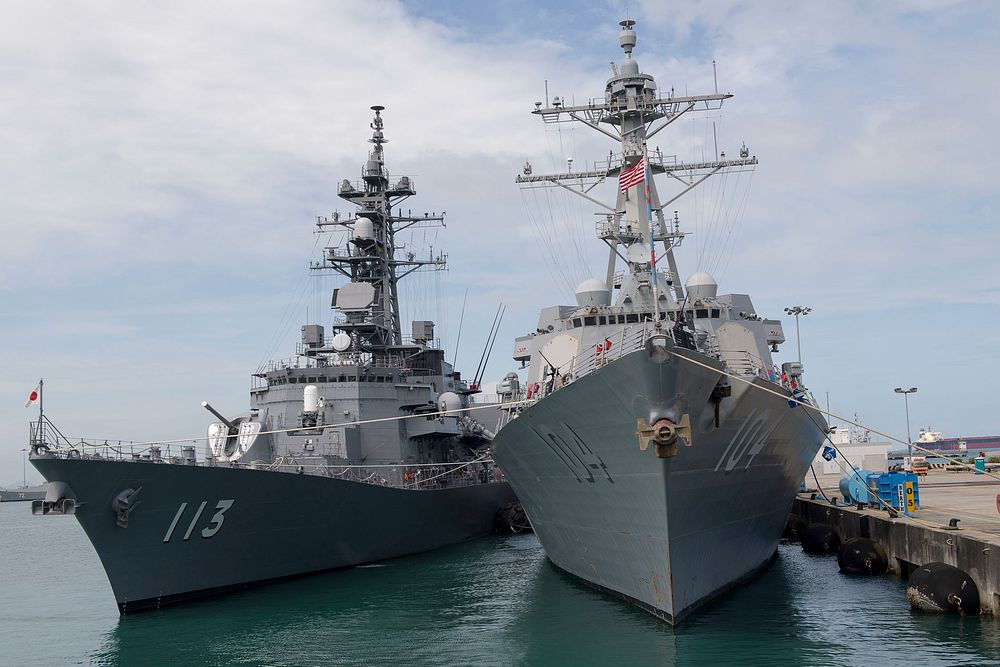 The Japan Maritime Self-Defense Force destroyer JS Sazanami (DD 113), left, and U.S. Navy guided-missile destroyer USS…