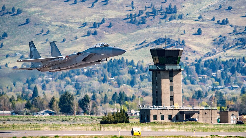 A U.S. Air Force F-15 Eagle, assigned to the 173rd Fighter Wing, takes off from Kingsley Field Air National Guard Base near…