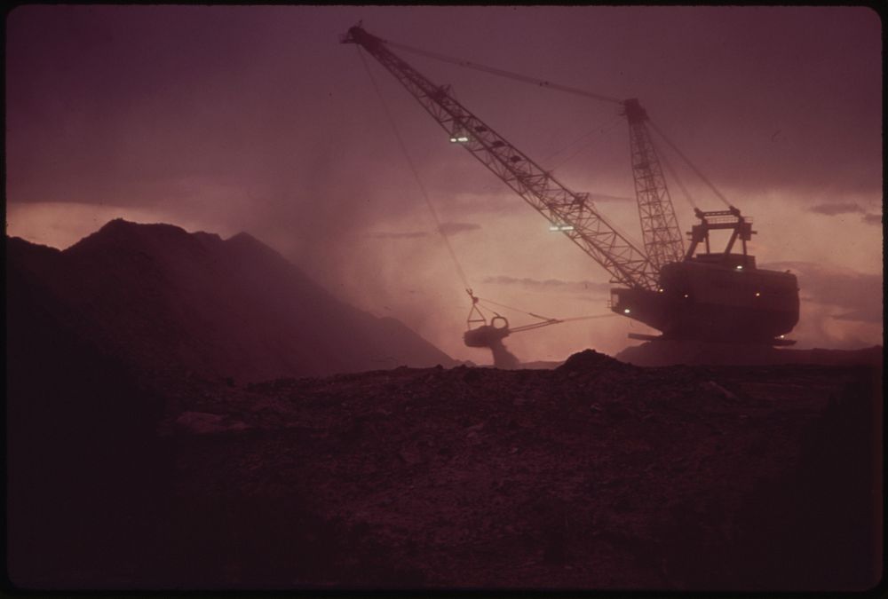Strip Mining Rig. Photographer: Eiler, Lyntha Scott. Original public domain image from Flickr