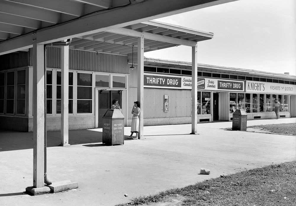 Grove Center 1951 Oak Ridge