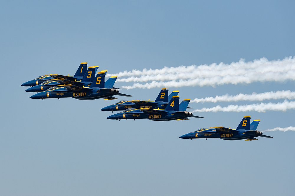 ANNAPOLIS, Md. (May 26, 2021) The U.S. Navy flight demonstration squadron, the Blue Angels, perform in FA-18 Hornets at the…