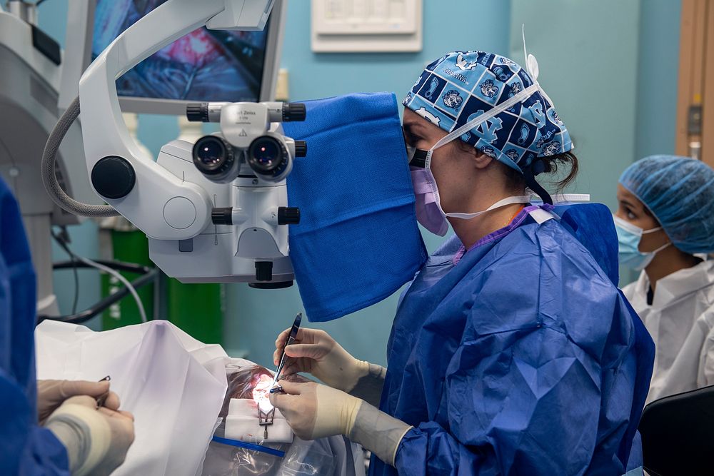 Pterygium Eye Surgery in Santo Domingo for CP22221202-N-DF135-1040 SANTO DOMINGO, Dominican Republic (Dec. 2, 2022) Lt.…