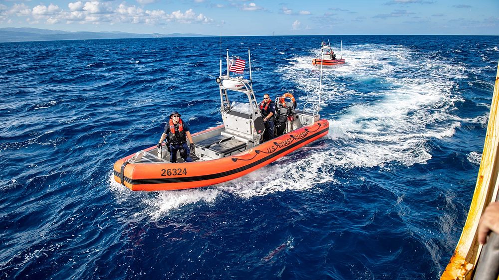 CP22 - Comfort Arrives in Haiti221211-N-LP924-1096 JEREMIE, Haiti (Dec. 11, 2022) U.S. Coast Guard service members prepare…