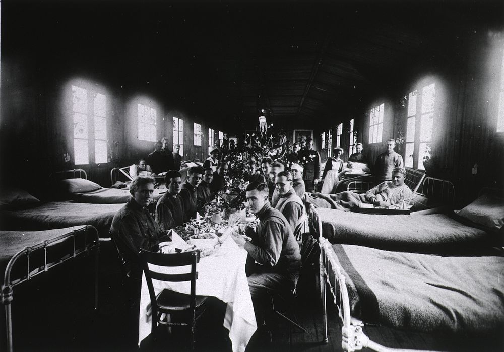 U. S. Army Base Hospital Number 9, Chateauroux, France: Christmas Dinner 