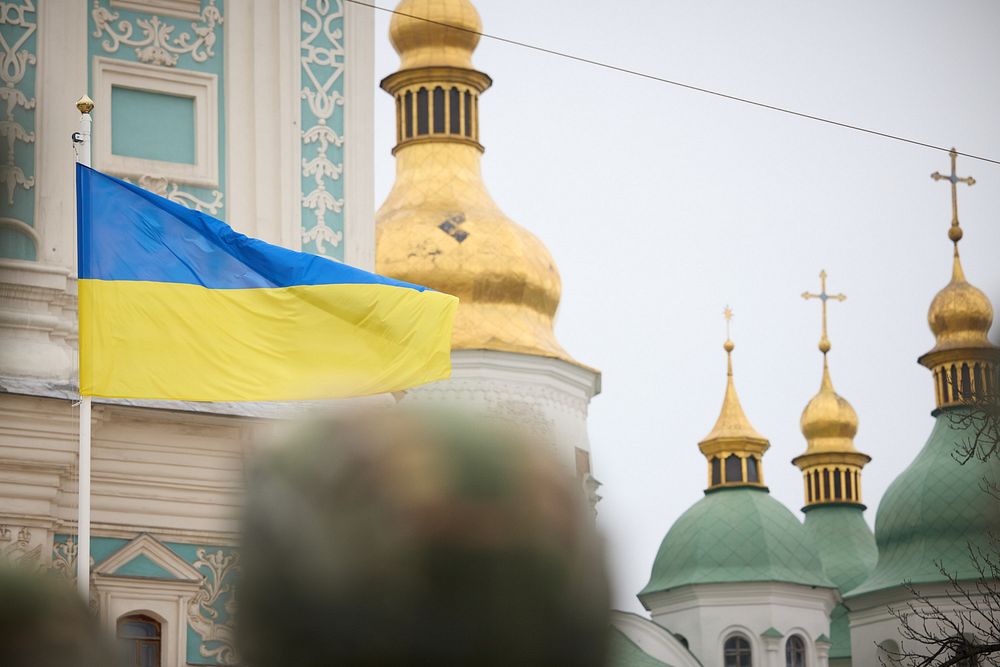 President awarded Ukrainian defenders and presented battle flags to military units.On the anniversary of invincibility…