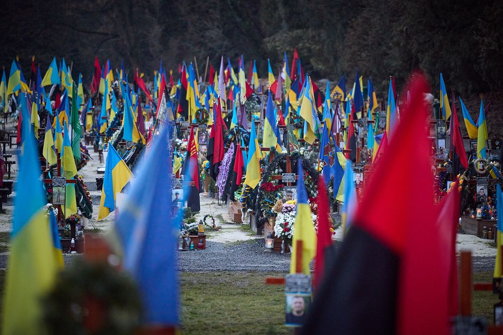 The President honored the memory of fallen Ukrainian soldiers. The ceremony took place on the Mars field of Lychakiv…