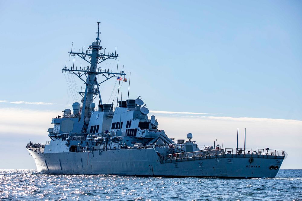 The Arleigh Burke-class guided-missile destroyer USS Porter (DDG 78).