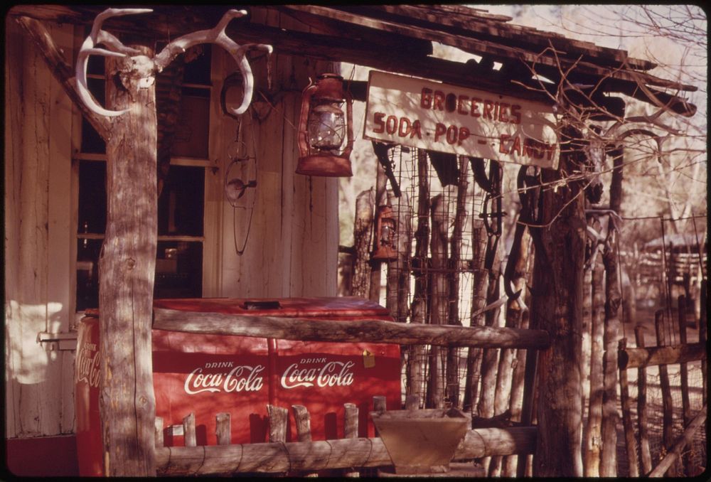 Old country store near Show Low, 04/1974. Photographer: Norton, Boyd. Original public domain image from Flickr