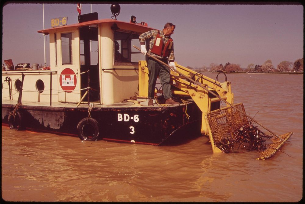 The Job Of Clearing Drift From The Potomac And Anacostia Rivers Is Done By The Army Corps Of Engineers, April 1973.…
