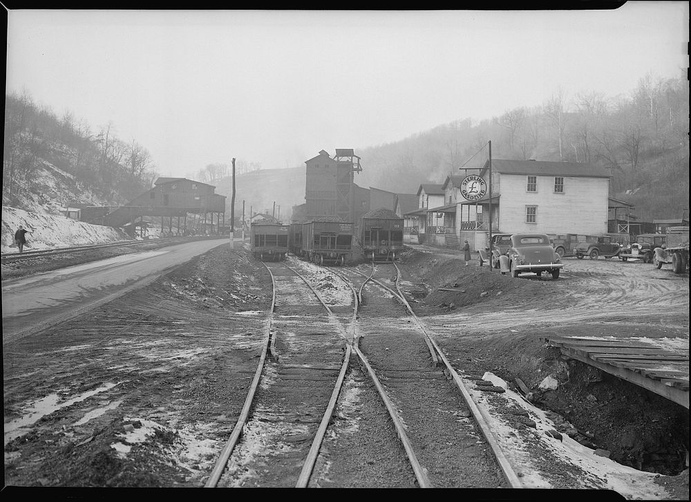 Scott's Run, West Virginia. Pursglove Nos. 3 and 4 - Another view of Pursglove Mines Nos. 3 and 4, March 1937. Photographer:…