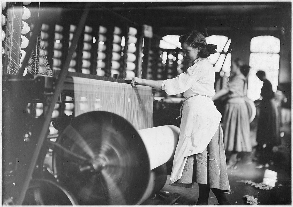 Lincoln Cotton Mills, Evansville, Ind. Girls at weaving machines; warpers. Evansville, Ind, October 1908. Photographer:…