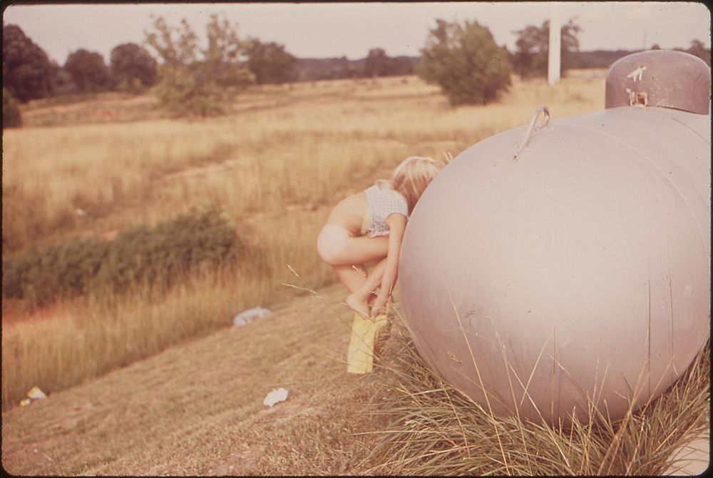 Tennessee - Near Nashville, September 1972. Photographer: Strode, William. Original public domain image from Flickr