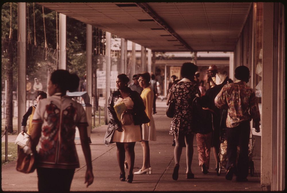 Blacks At Lake Meadows Shopping Center On Chicago's South Side, 06/1973. Photographer: White, John H. Original public domain…