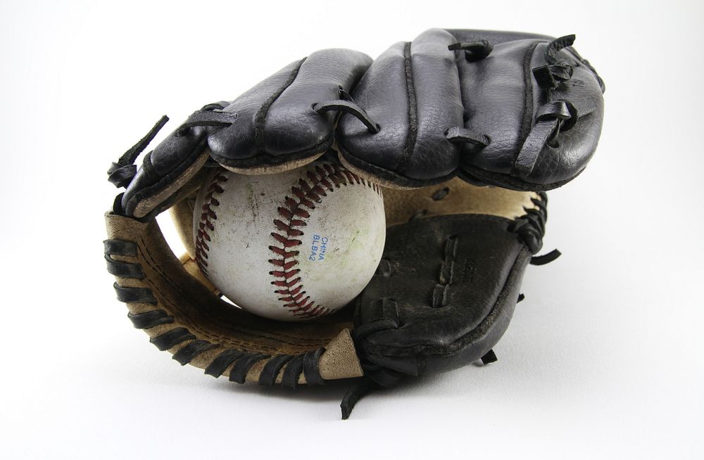 Baseball glove 