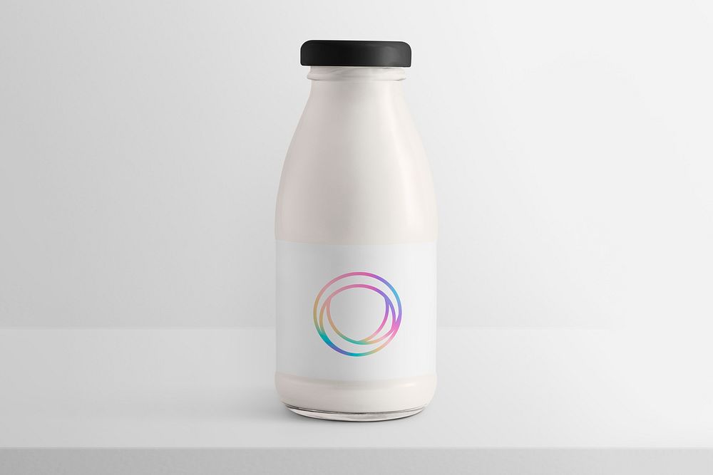 Glass bottle mockup, gradient business logo psd, product packaging design