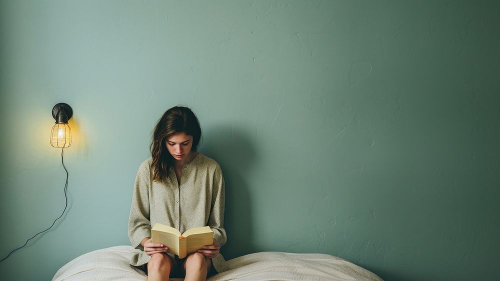 Woman reading book. 