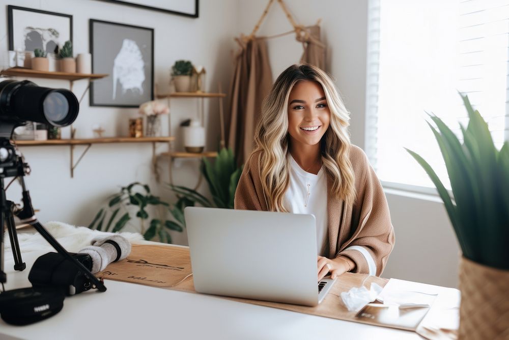 Influencer computer laptop photo. 