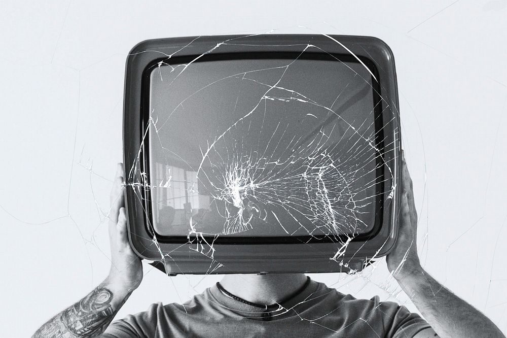 Tv head man, cracked glass effect