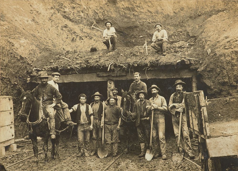 Big Hill rail tunnel works ? (1890s).