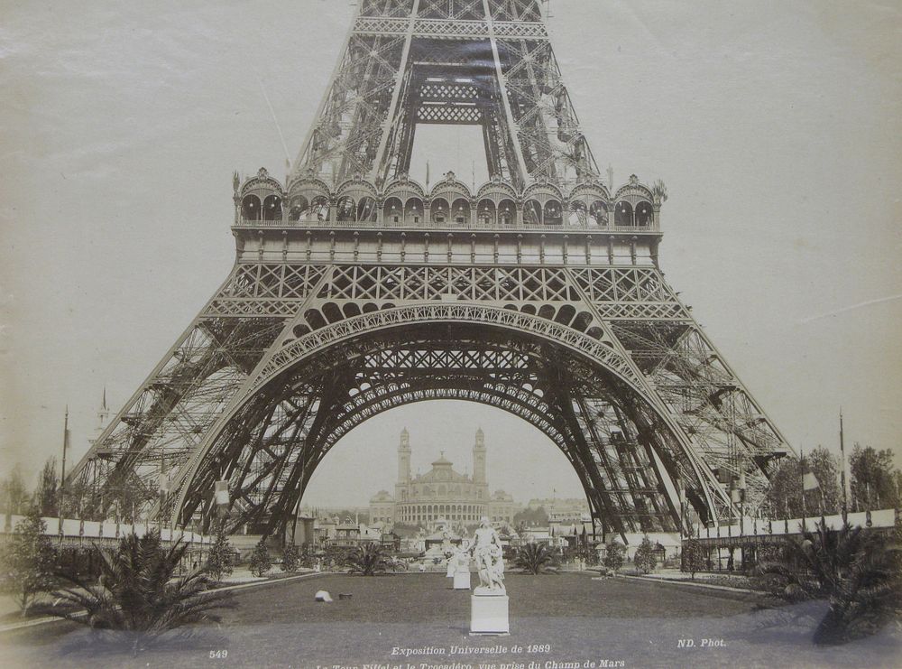 Exposition Universelle de 1889, La Tour Eiffel et le Trocadero, vue prise du Champ de Mars (1889) by ND Phot.