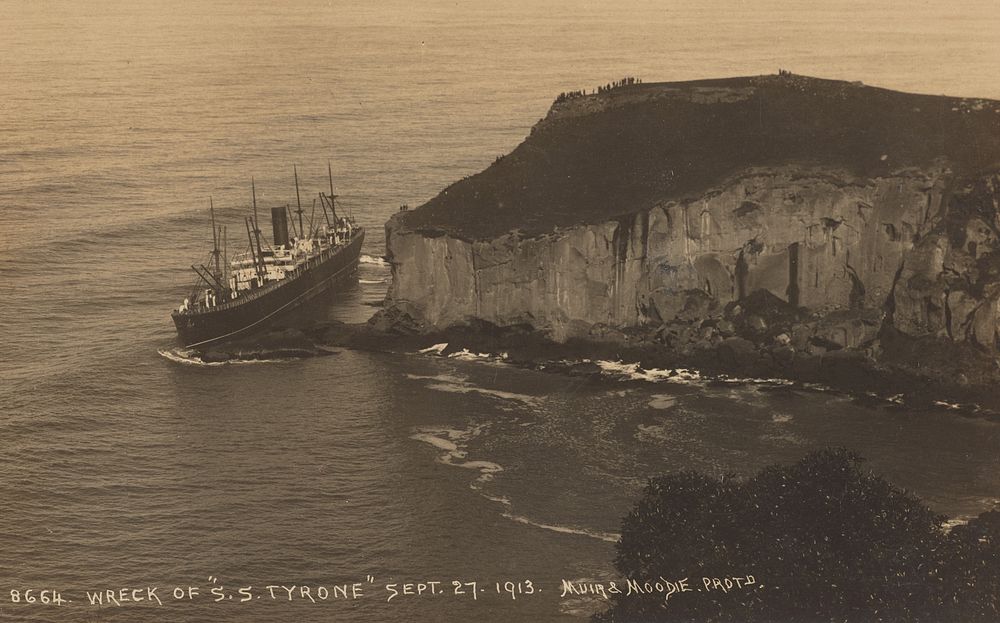 Wreck of 'S.S. Tyrone', September, 1913 (27 September 1913) by Muir and Moodie.