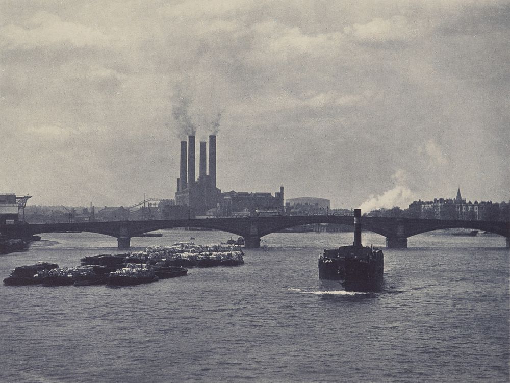 Wandsworth Bridge, Chelsea. From the album: Photograph album - London (1920s) by Harry Moult.