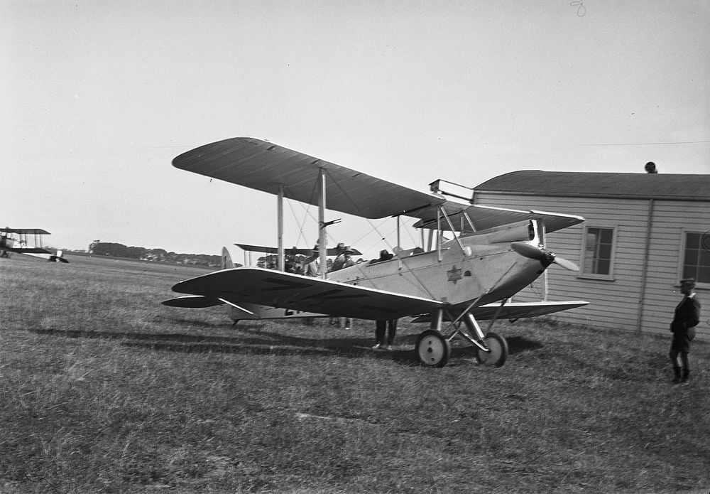[Bi-plane, Wigram] (1920s to 1930s) by Roland Searle.