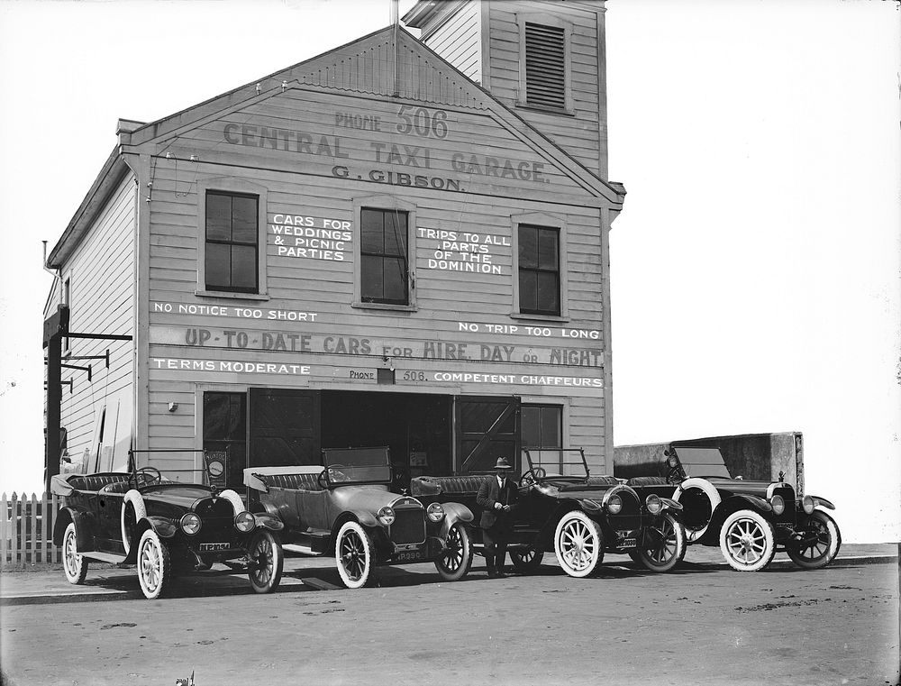 Central Taxi Garage (circa 1930) by William Oakley.