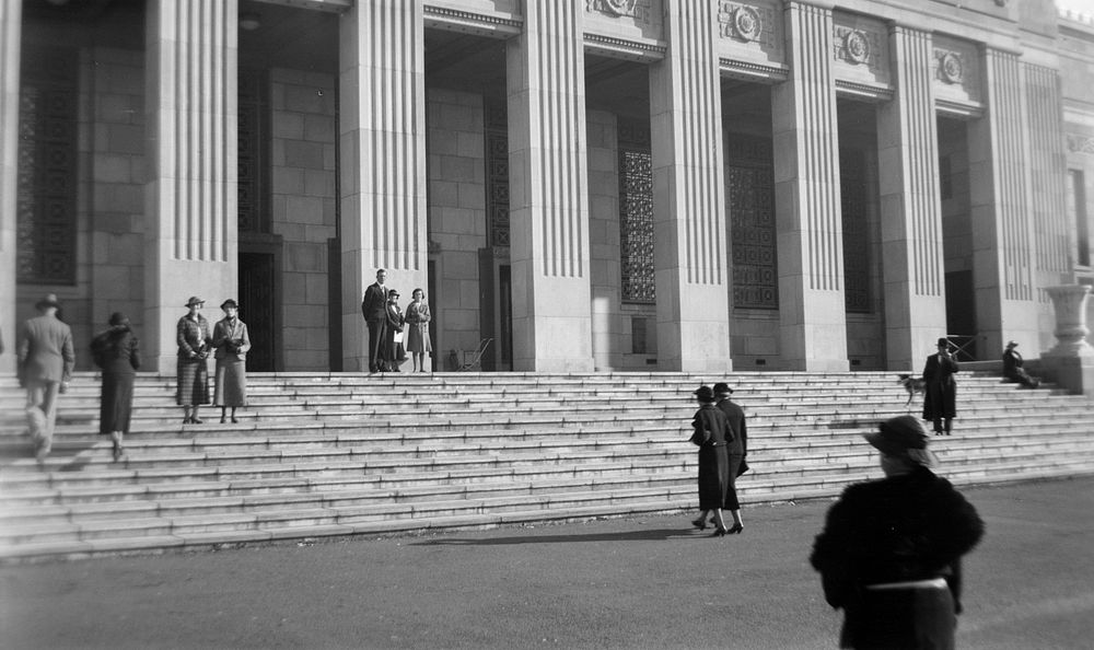 Facade of Dominion Museum and Art Gallery (18 April 1937) by Leslie Adkin.