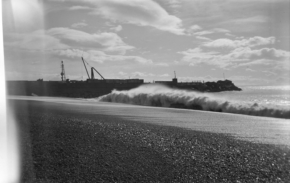 Visit to Napier - Surf near Breakwater (south side) (03 September 1948-07 September 1948) by Leslie Adkin.