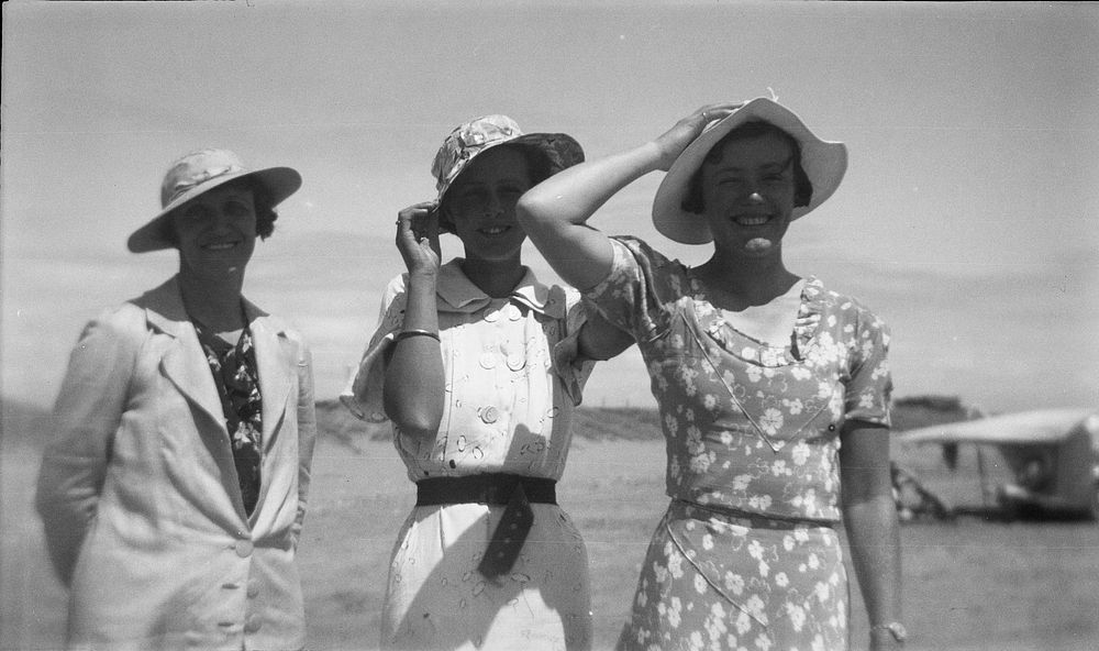 Nancy, Dorothy Johnson and Maud at Waitarere Beach (23 January 1938) by Leslie Adkin.
